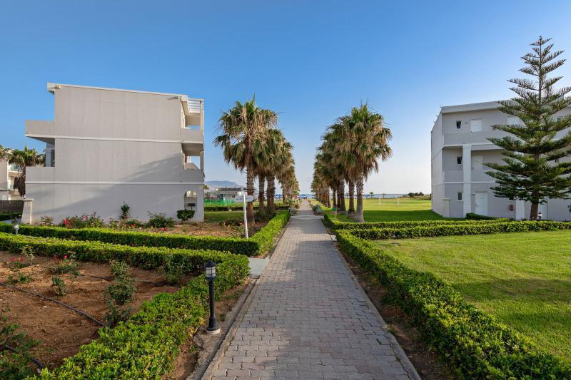 Delfina Tropic Beach Paralia Kourna Zewnętrze zdjęcie